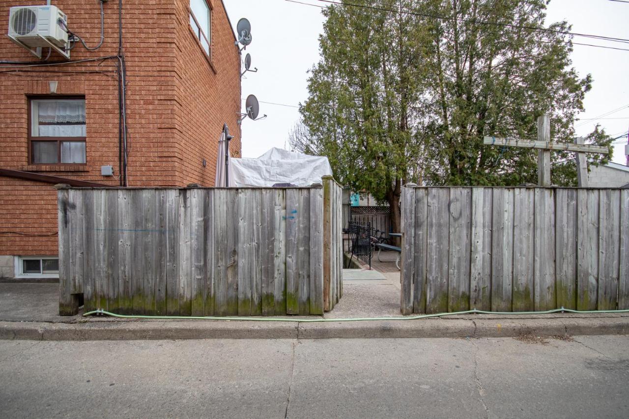 Very Cozy & Comfortable In Downtown Toronto Great Value! Exterior foto